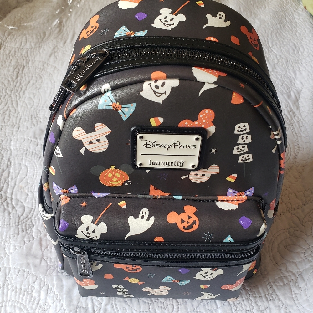 DISNEY Parks Loungefly Halloween Mickey Treats Snacks Backpack 2020 - Picture 2 of 7